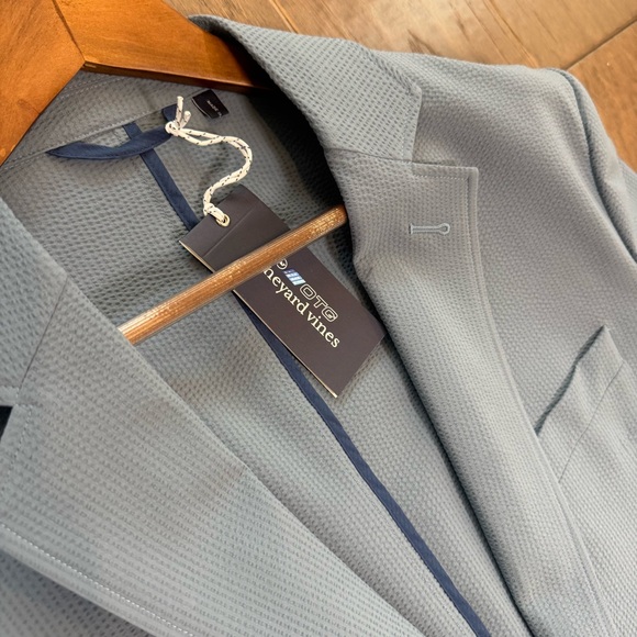 Vineyard Vines Seersucker On The Go Blazer - Gray/Blue - Picture 5 of 12